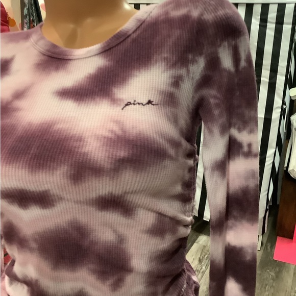 Victoria’s Secret PINK Long sleeve top - Picture 2 of 3